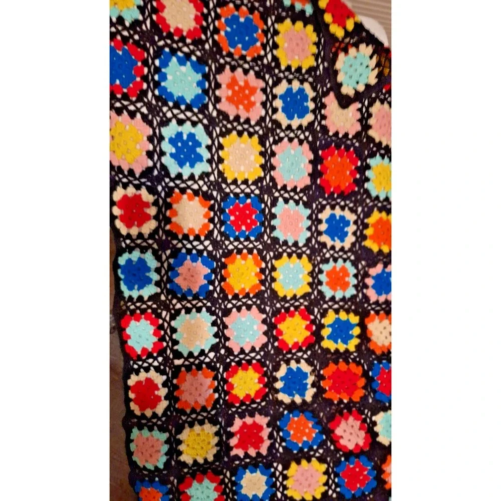 HANDMADE CROCHET GRANNY SQUARE AFGHAN THROW BLANKET MULTICOLOR 60X30